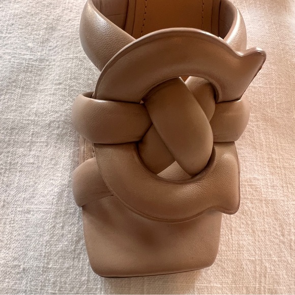 Coach Kellie Learher Sandal Pump - Picture 10 of 11